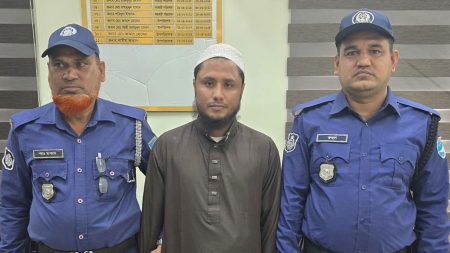 ভুয়া তথ্যে পাসপোর্ট করতে এসে নারায়ণগঞ্জে রোহিঙ্গা যুবক আটক
